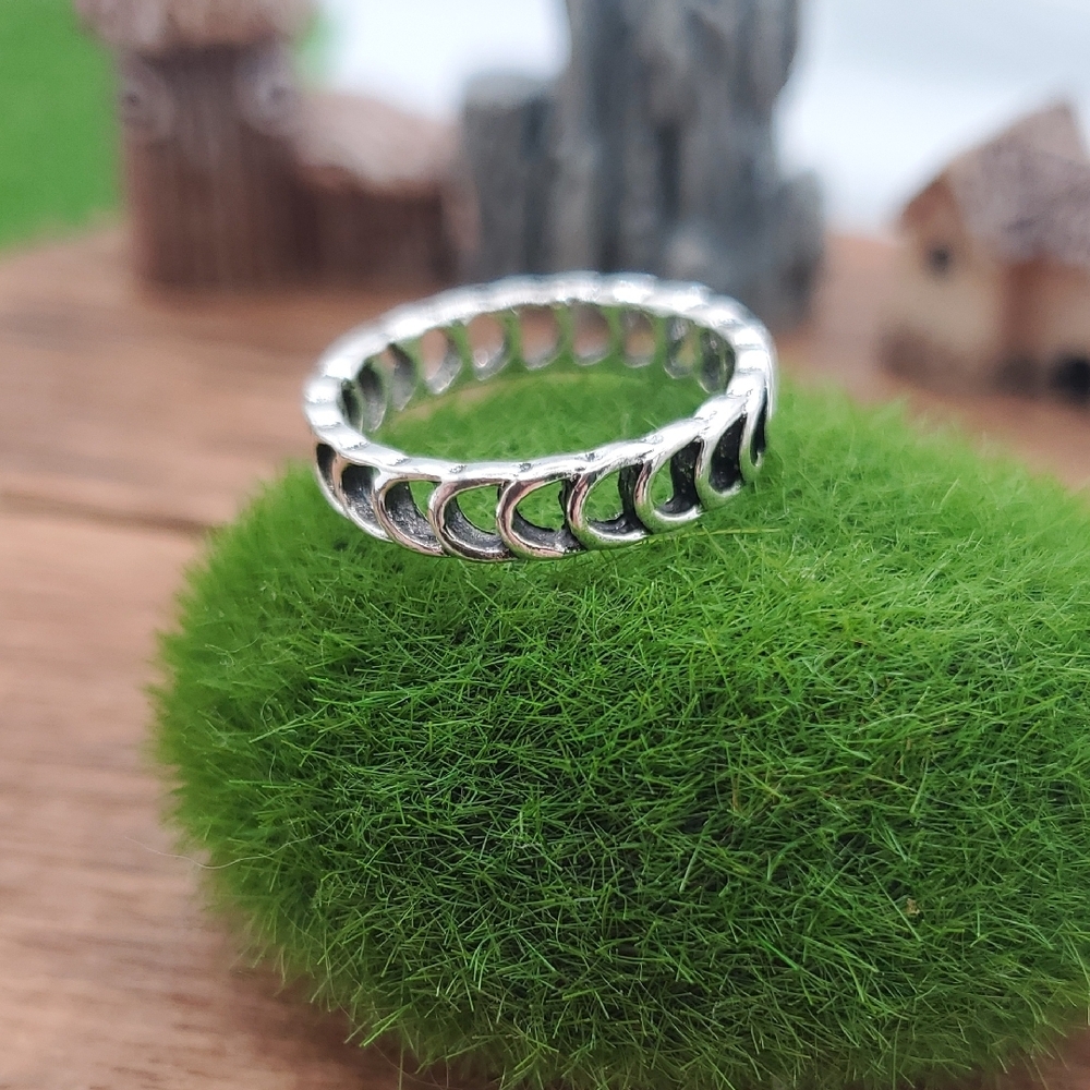 Elegant Silver Panel Women's Ring R809 Size 6